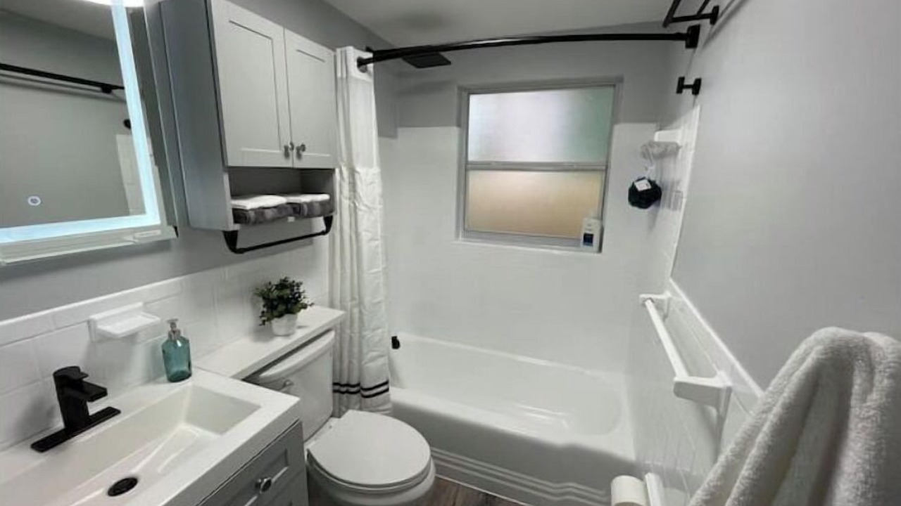 Photo of Bathroom in Largo