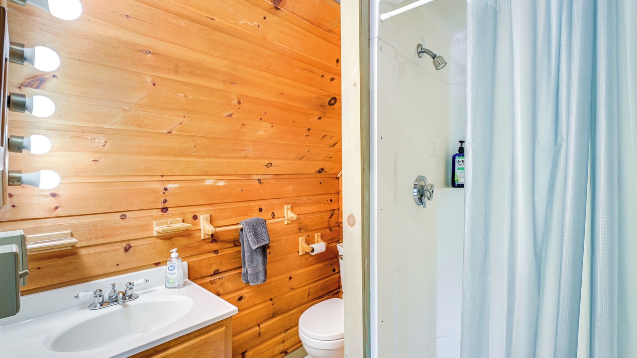 Photo of Bathroom in Winter Harbor
