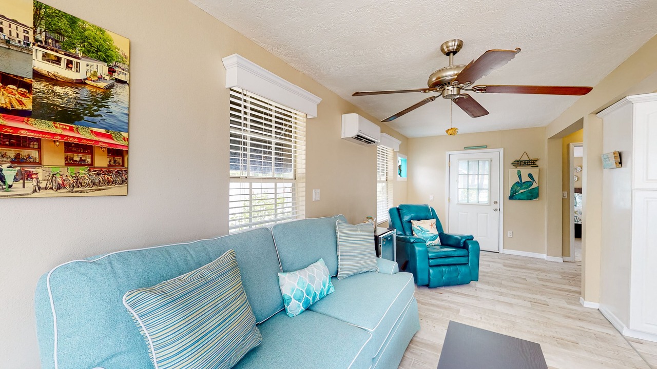 Photo of Livingroom in Sunset Beach