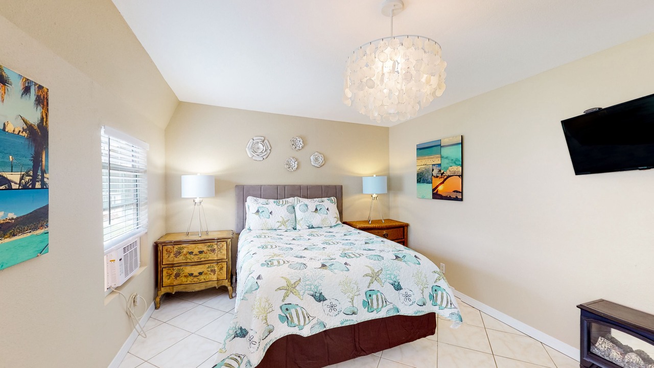 Photo of Bedroom in Sunset Beach