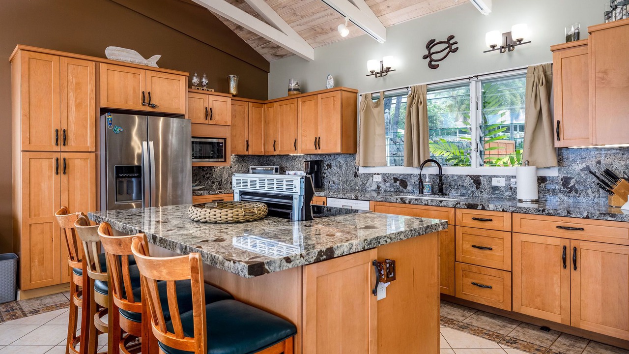 Photo of Kitchen in Kahaluu Bay