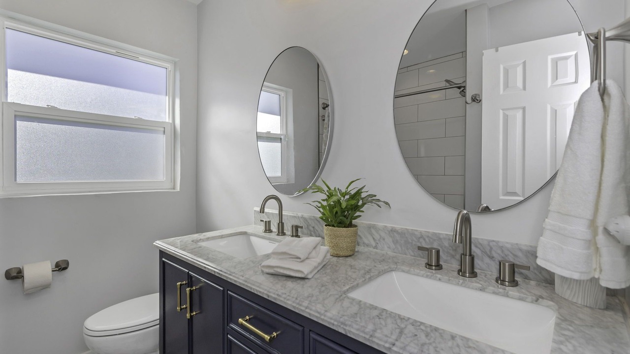 Photo of Bathroom in Largo