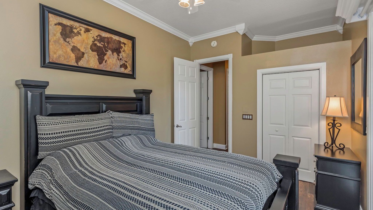 Photo of Bedroom in Forest Hills