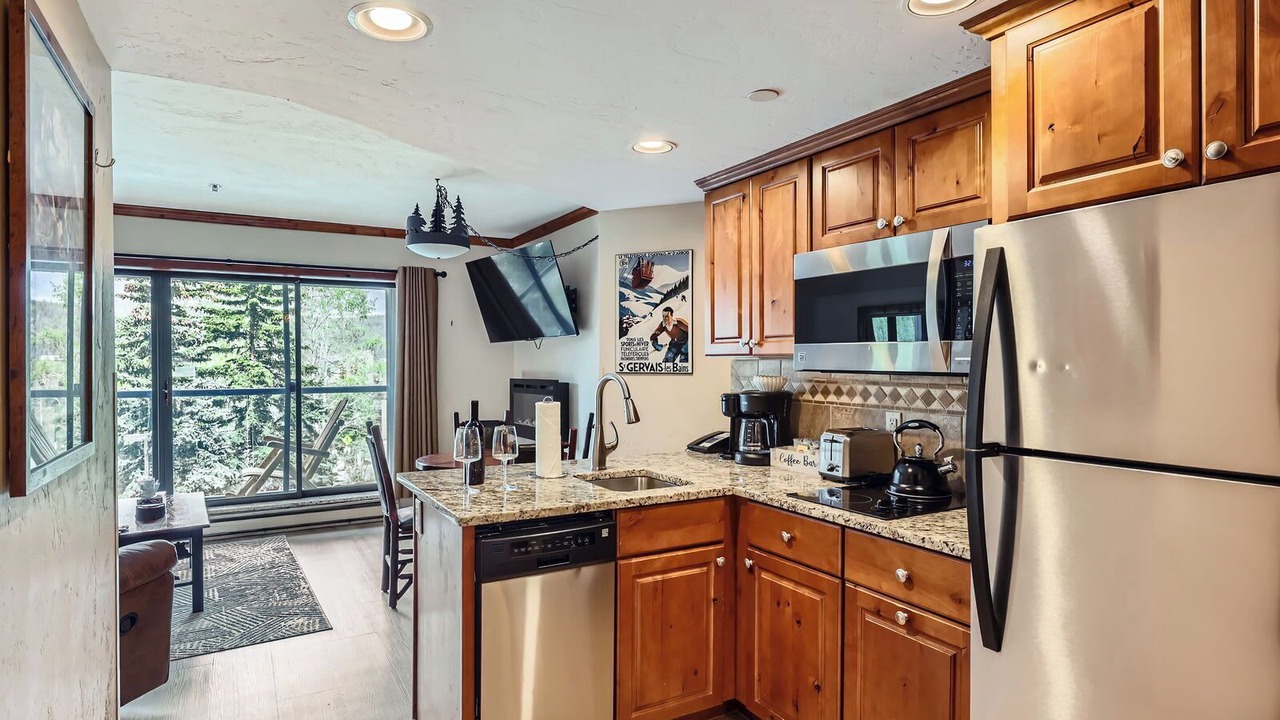 Photo of Kitchen in Peak 9