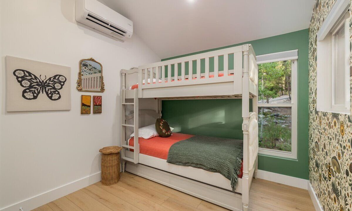 Photo of Bedroom in Idaho Springs