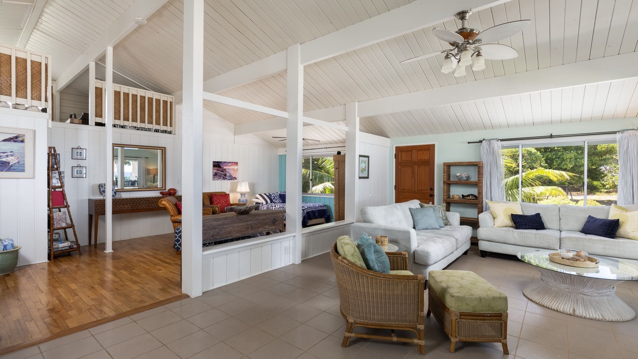 Photo of Livingroom in Kamuela