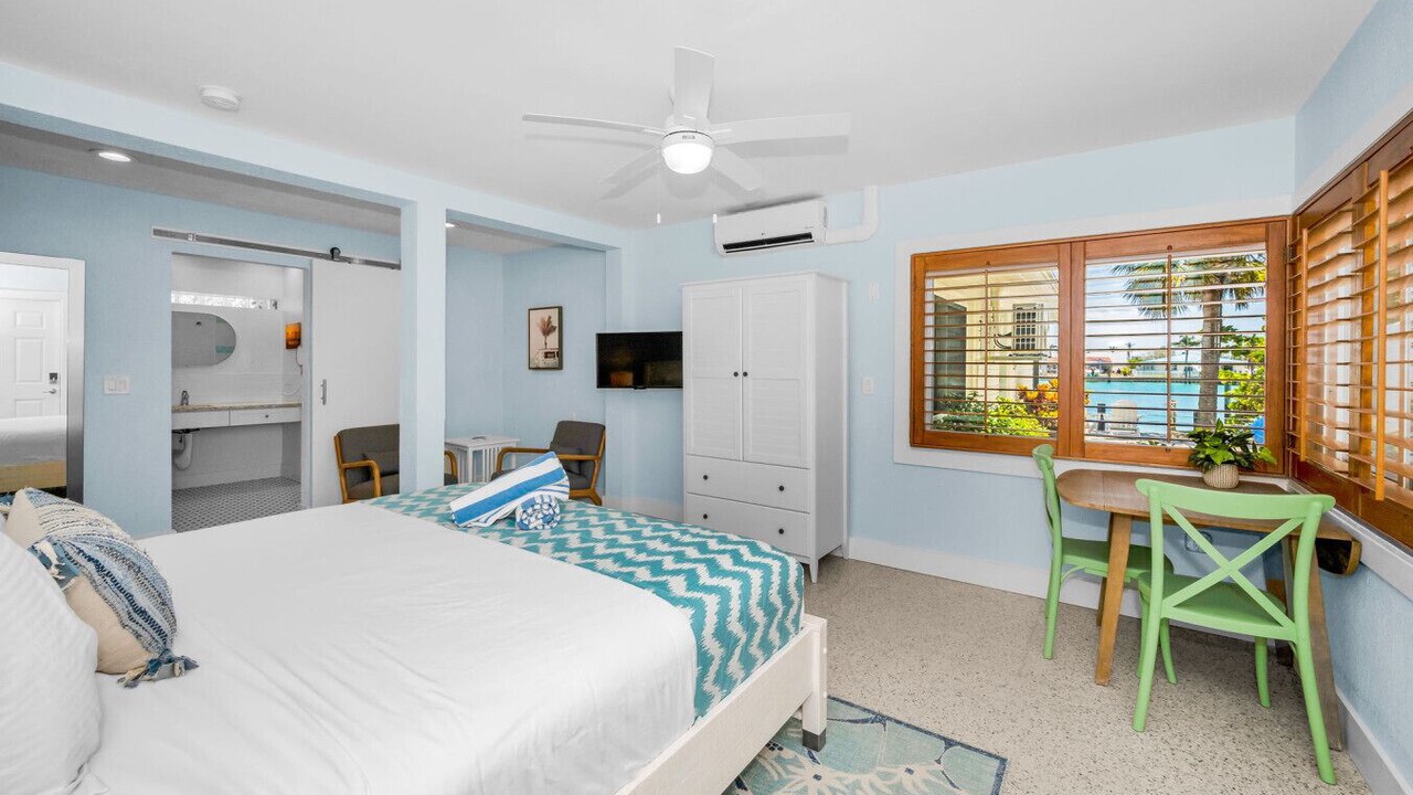 Photo of Bedroom in Sunset Beach