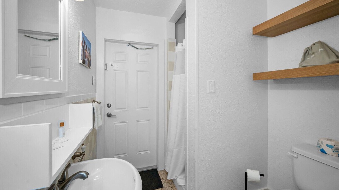 Photo of Bathroom in Sunset Beach