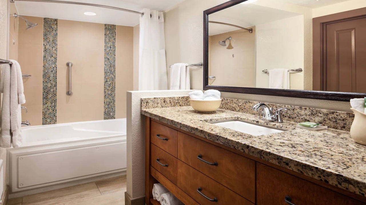 Photo of Bathroom in Peak 9