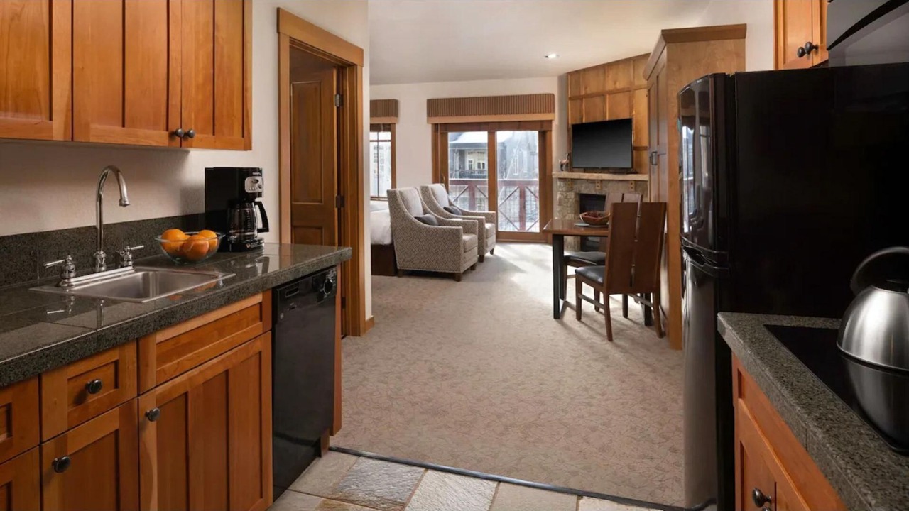 Photo of Kitchen in Peak 9