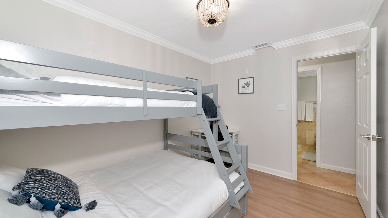 Photo of Bedroom in Sarasota Springs