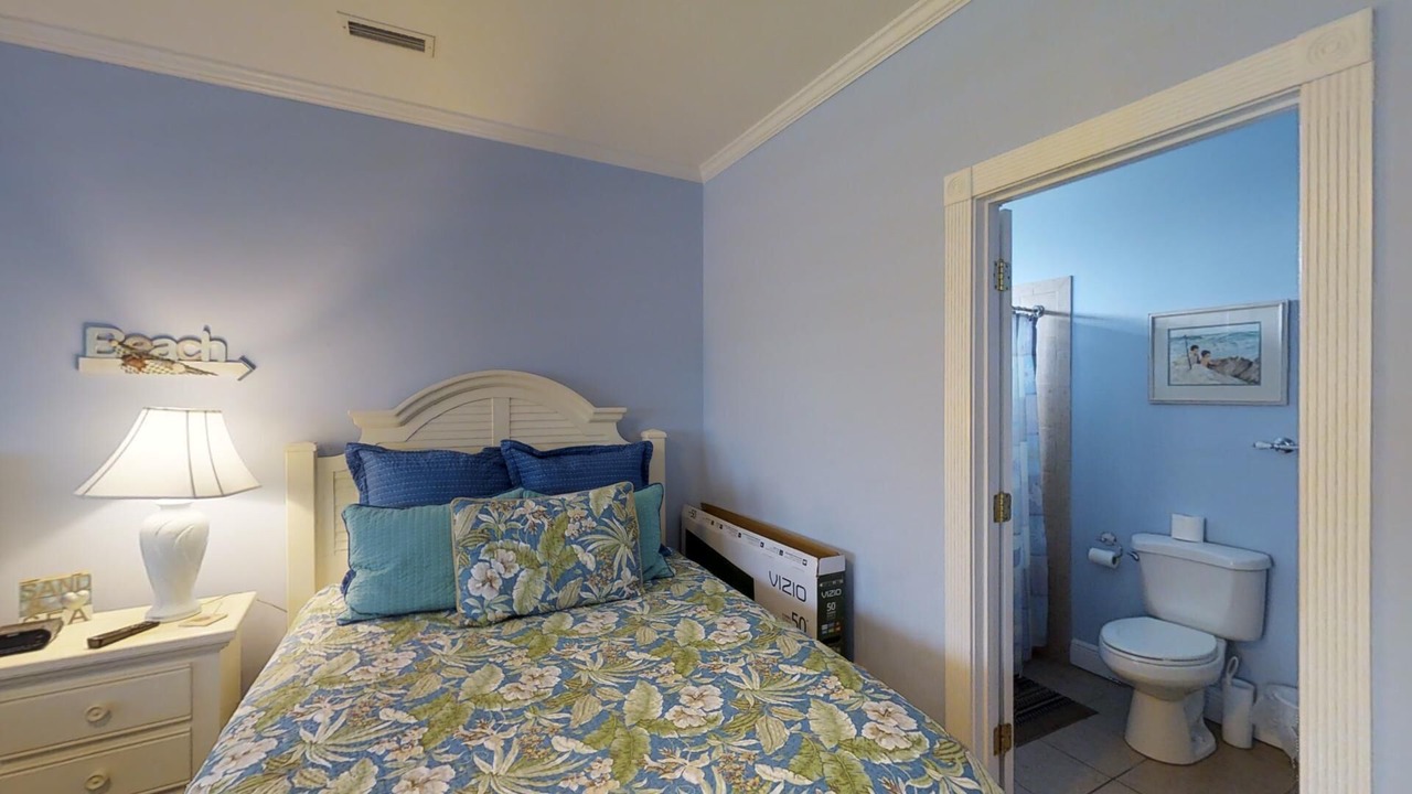Photo of Bedroom in Cherry Grove Beach