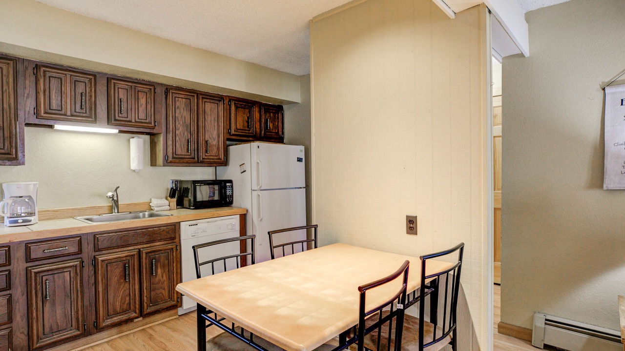 Photo of Kitchen in Peak 8