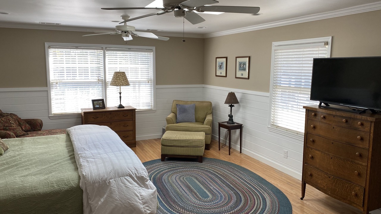 Photo of Bedroom in Rains