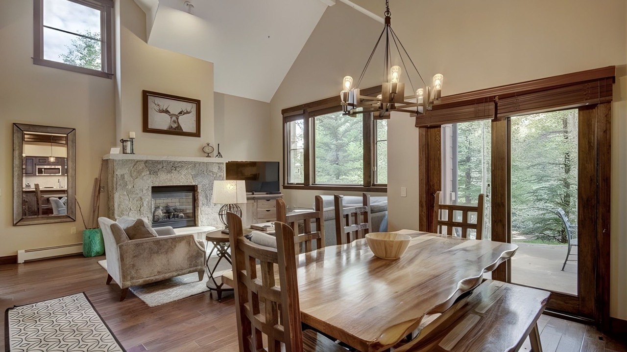 Photo of Livingroom in Christie Heights