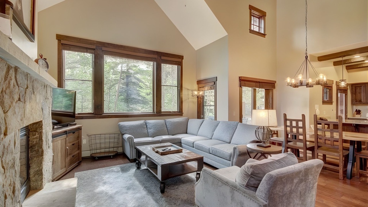 Photo of Livingroom in Christie Heights