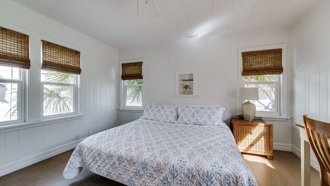 Photo of Bedroom in Treasure Island