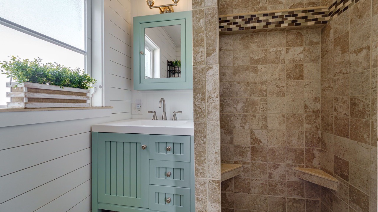 Photo of Bathroom in Treasure Island