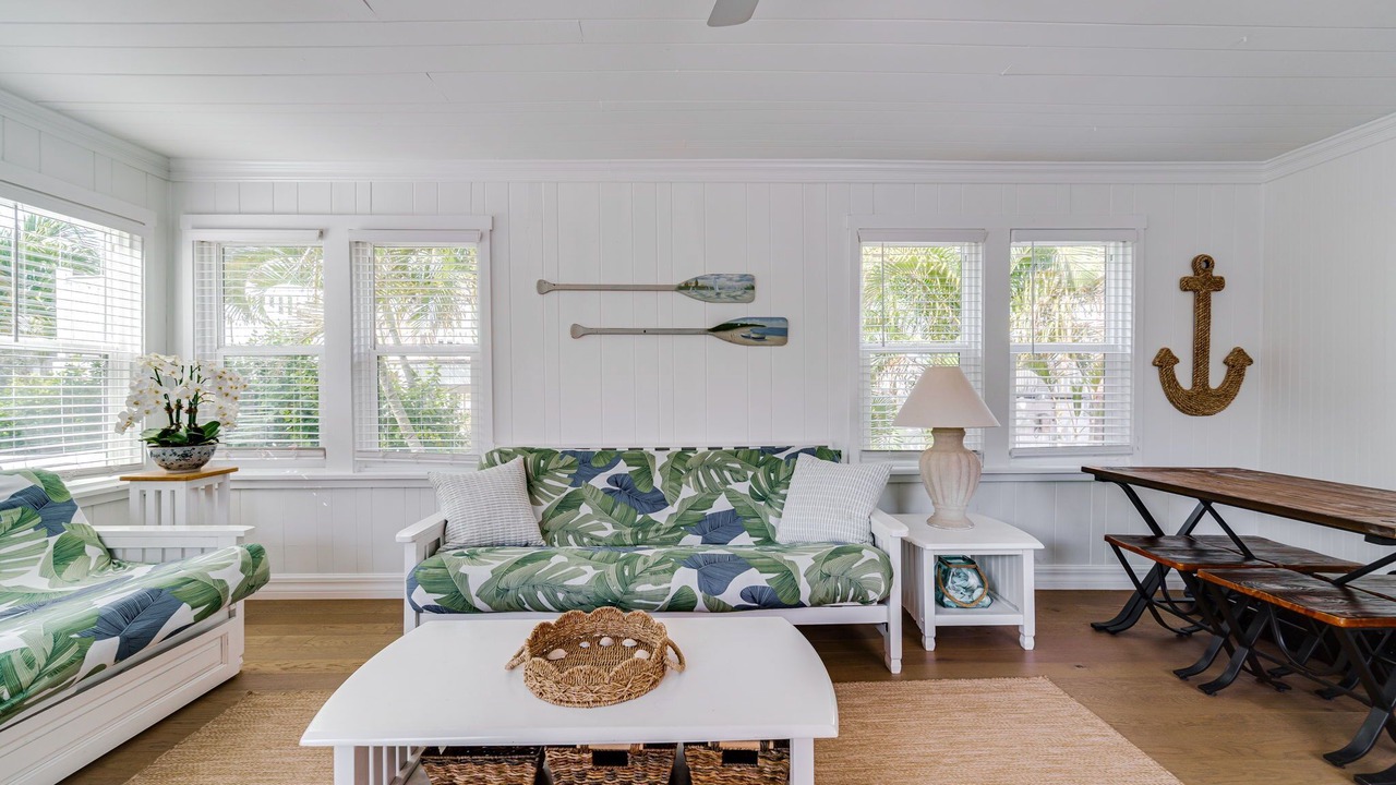 Photo of Livingroom in Treasure Island