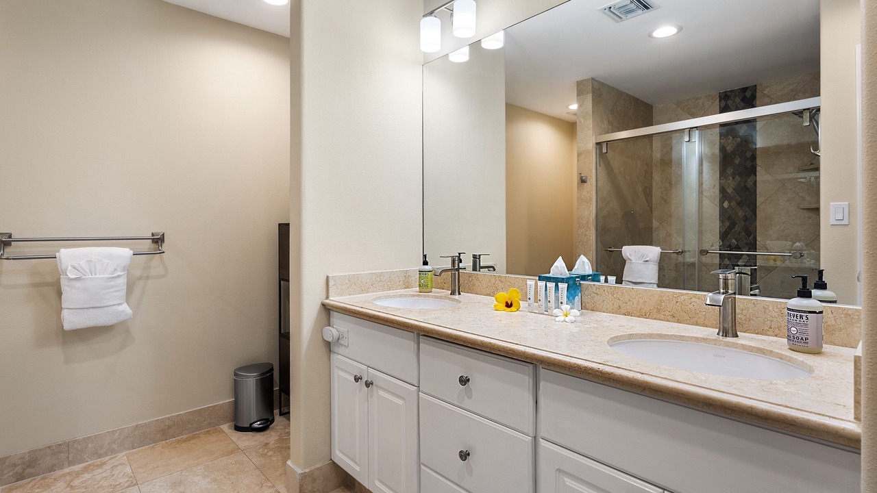 Photo of Bathroom in Waikoloa