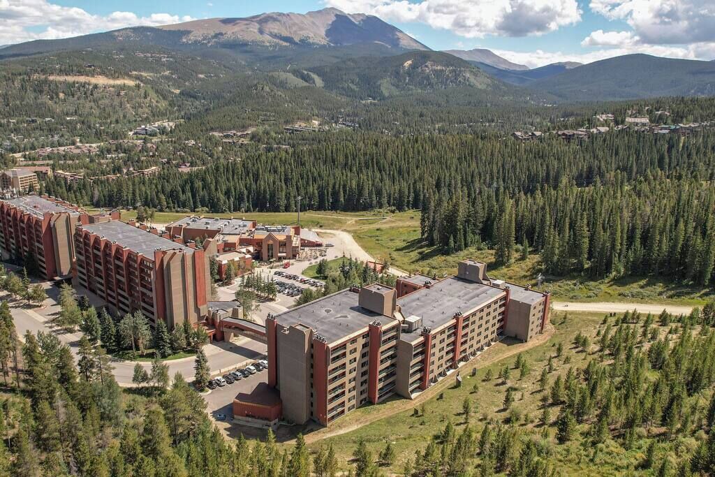 Photo of Outdoor in Peak 9
