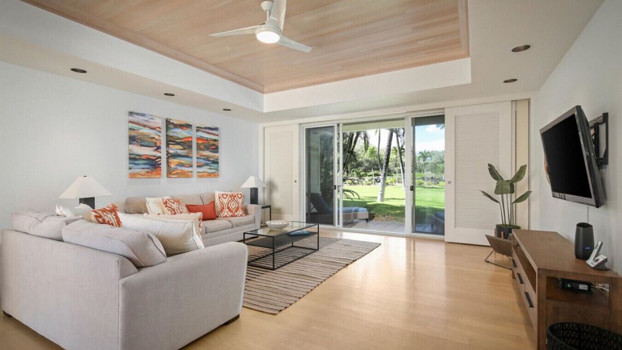 Photo of Livingroom in Kamuela