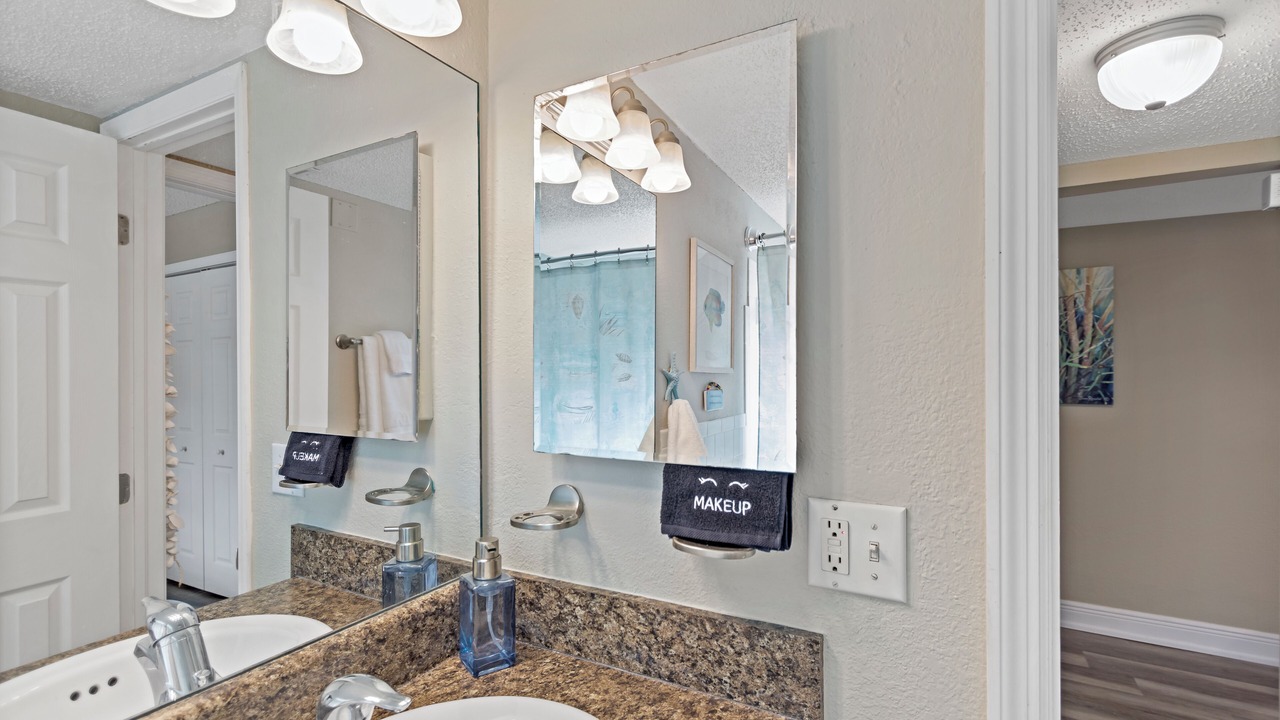 Photo of Bathroom in Anona