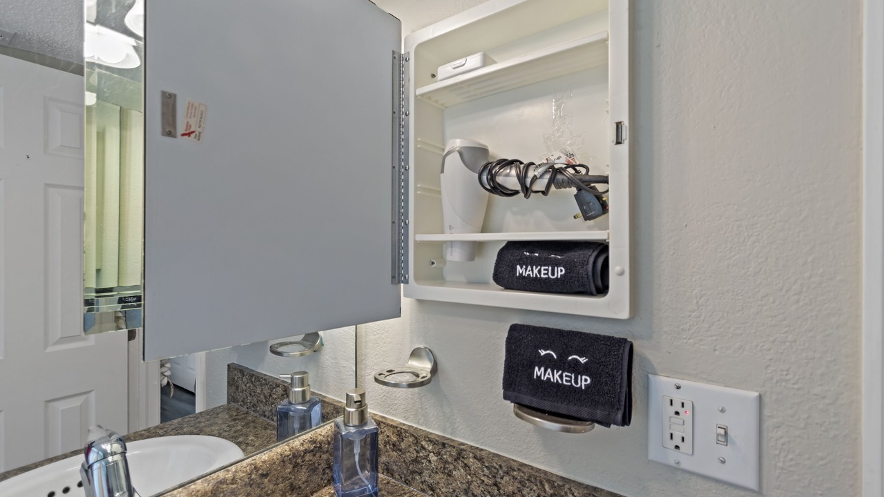 Photo of Bathroom in Anona