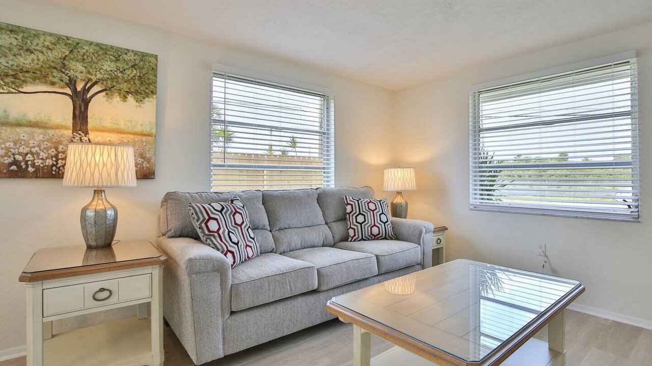 Photo of Livingroom in South Gate Ridge