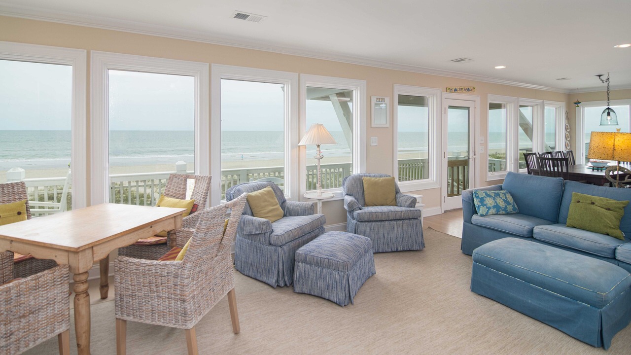 Photo of Livingroom in Holden Beach