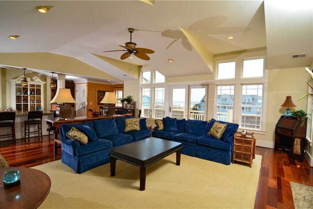 Photo of Livingroom in Holden Beach