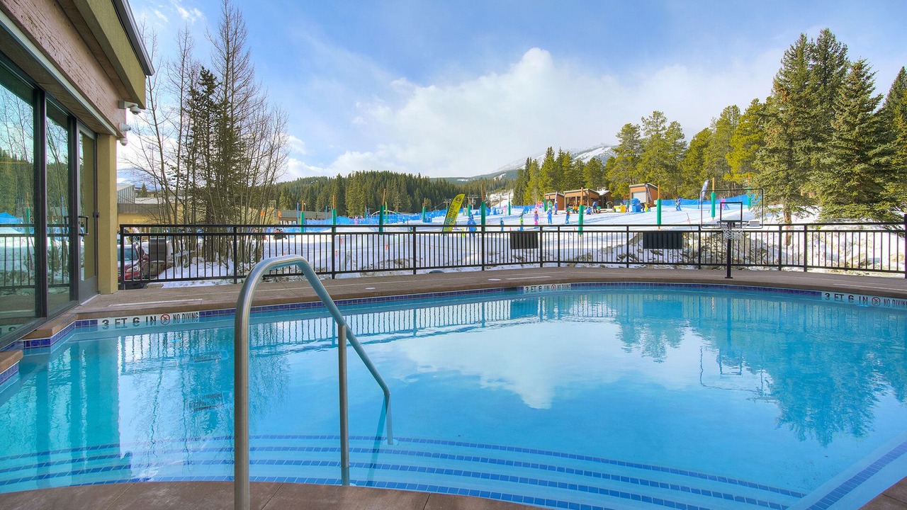 Photo of Outdoor in Peak 9