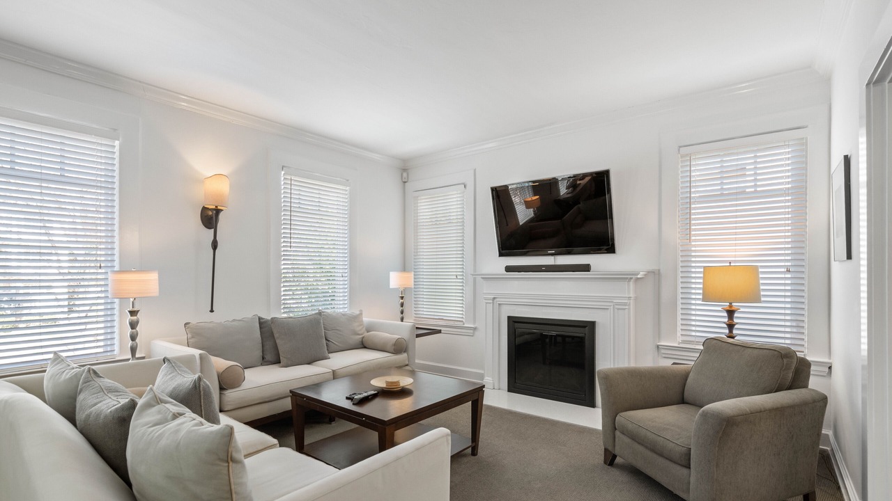 Photo of Livingroom in Brookwood