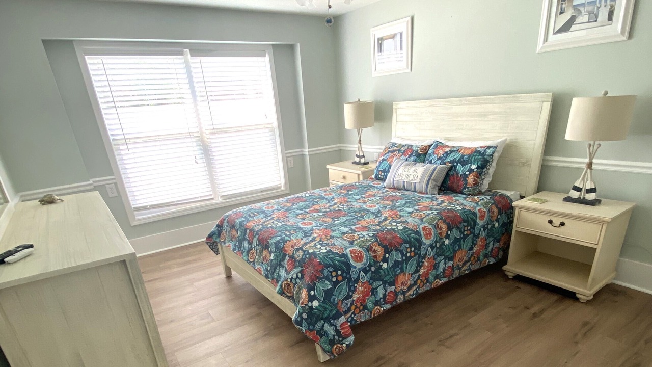 Photo of Bedroom in Cherry Grove Beach