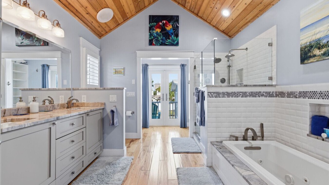 Photo of Bathroom in Pass-a-Grille