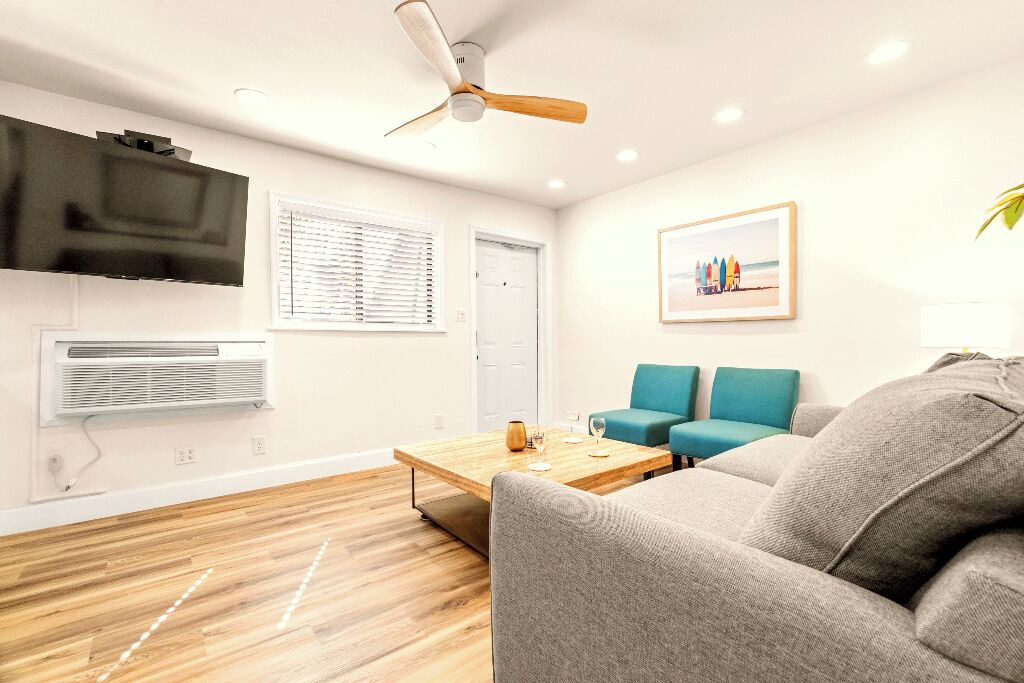 Photo of Livingroom in Treasure Island