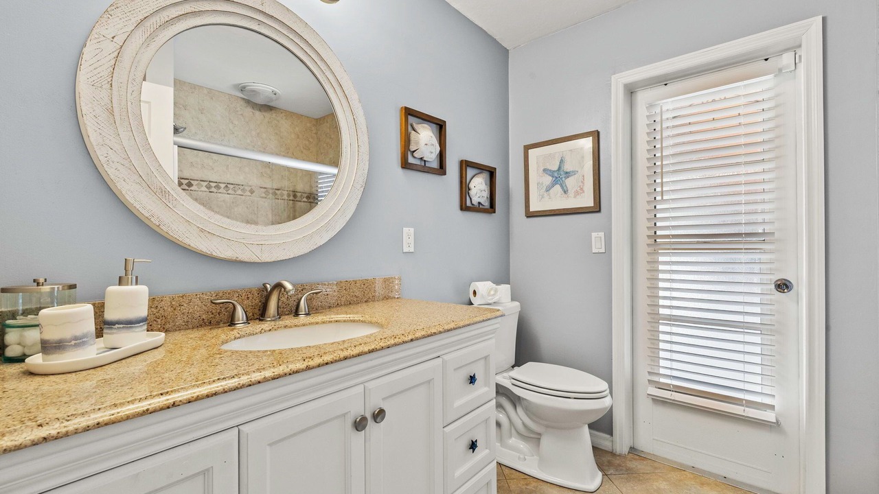 Photo of Bathroom in Caloosahatchee