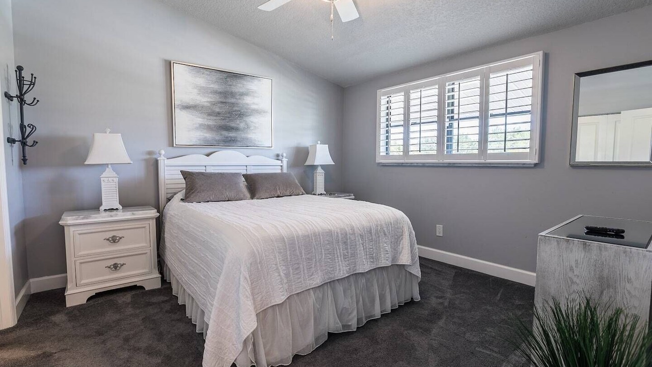 Photo of Bedroom in Capri Isle