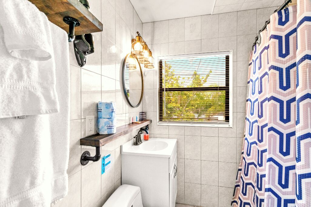 Photo of Bathroom in Treasure Island