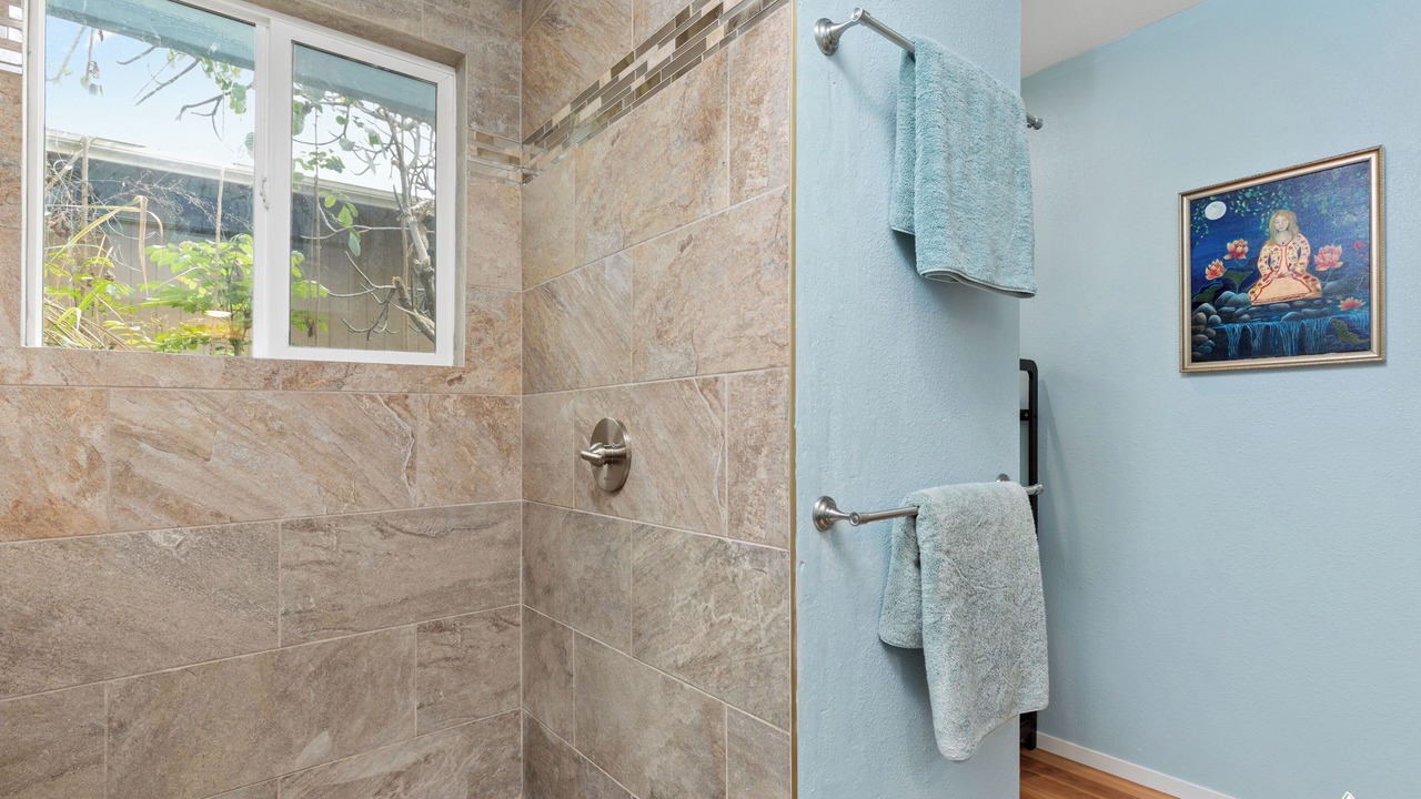 Photo of Bathroom in Kona Paradise