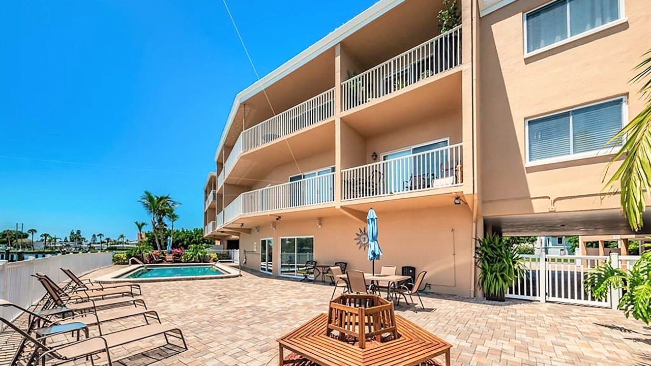 Photo of Outdoor in Capri Isle