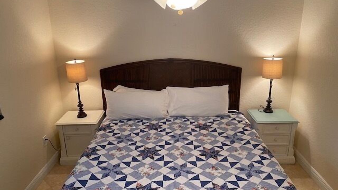 Photo of Bedroom in Capri Isle
