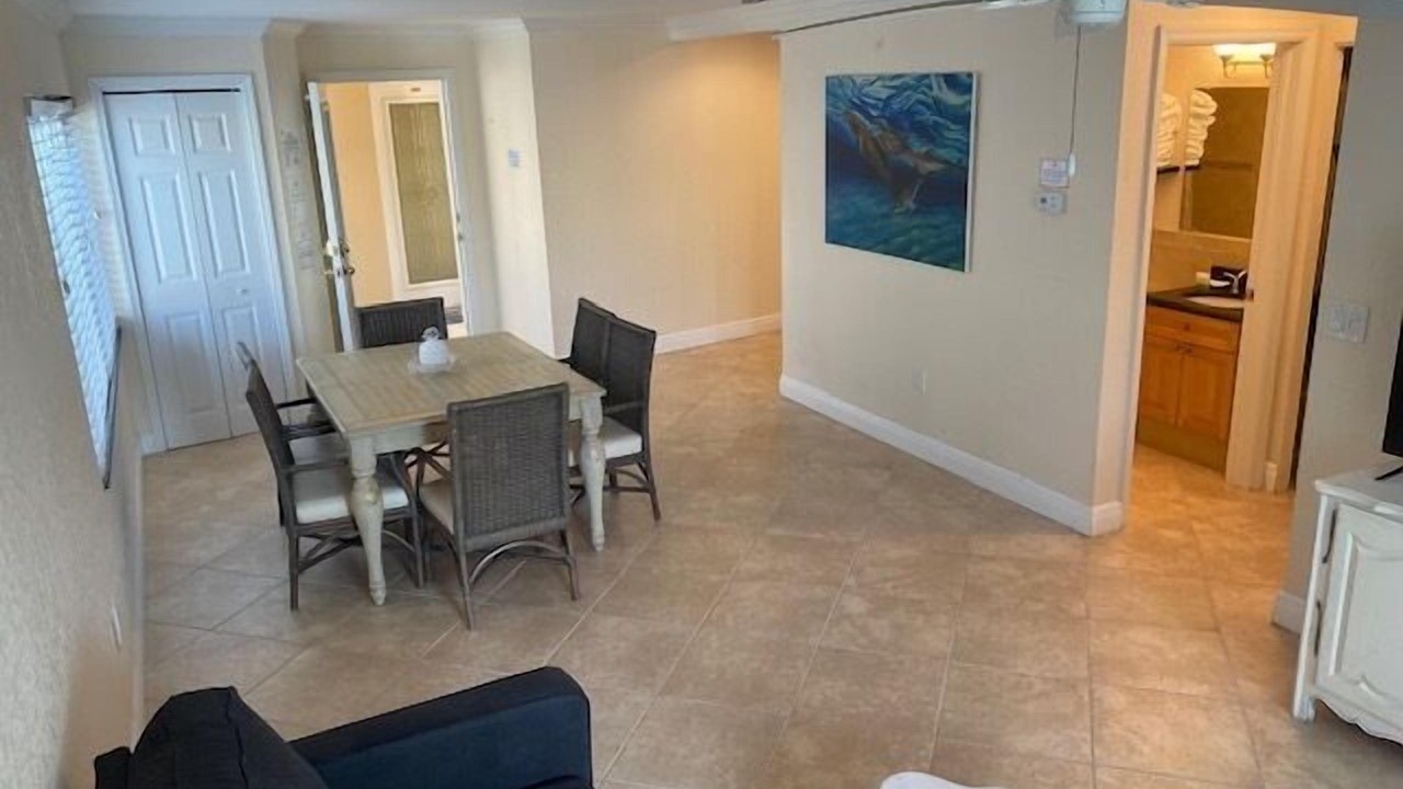 Photo of Livingroom in Capri Isle