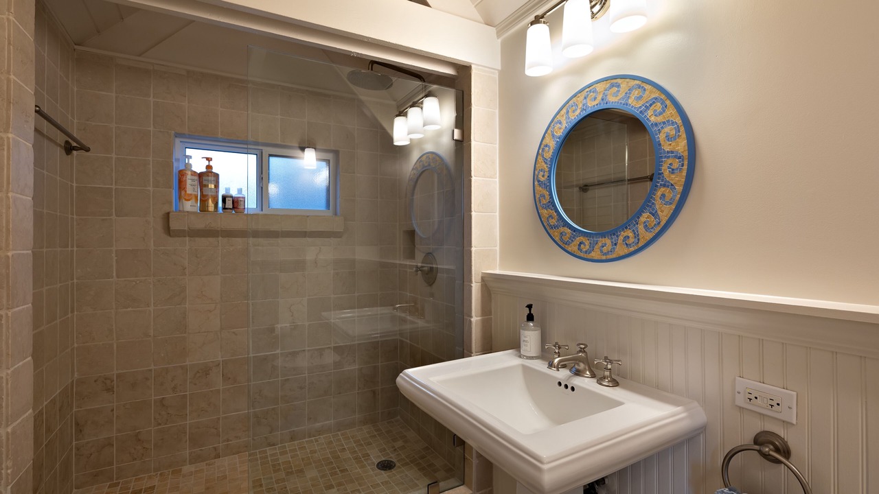 Photo of Bathroom in Mokuleia