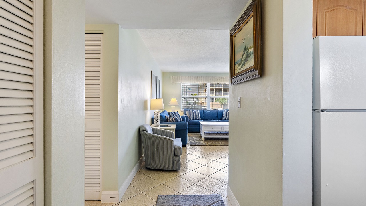 Photo of Livingroom in Treasure Island
