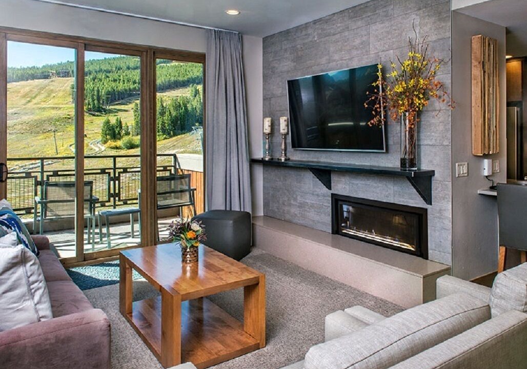 Photo of Livingroom in Peak 8