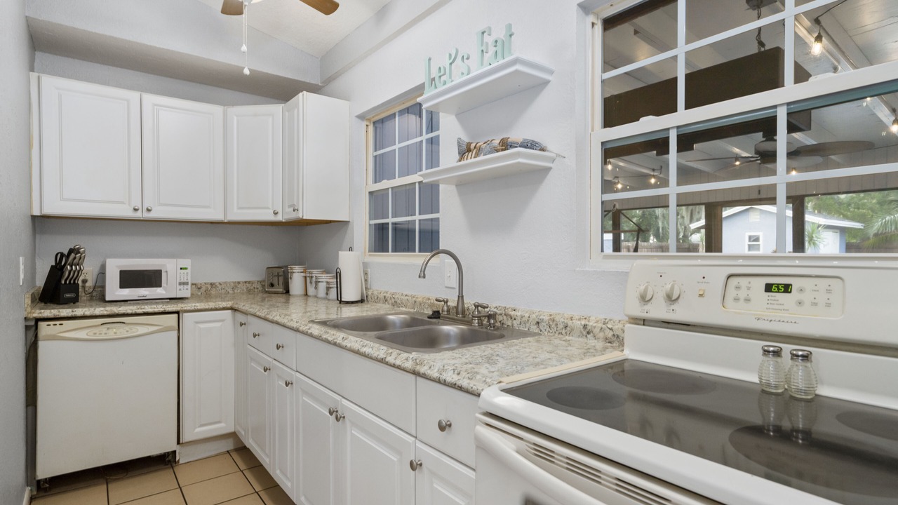 Photo of Kitchen in Anona
