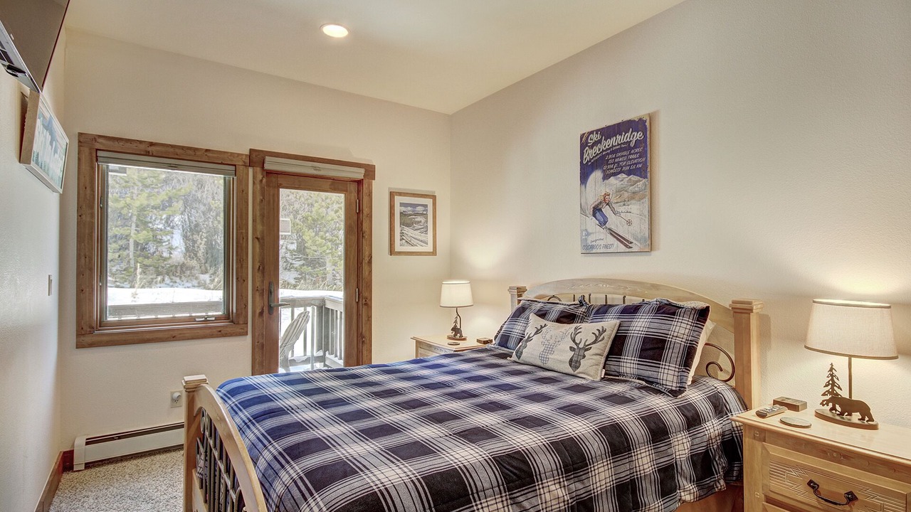 Photo of Bedroom in Four O'Clock