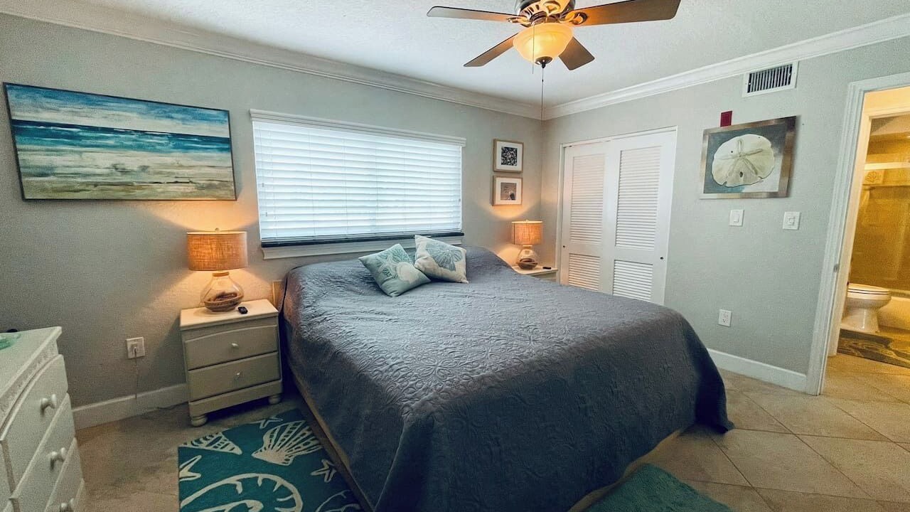 Photo of Bedroom in Capri Isle