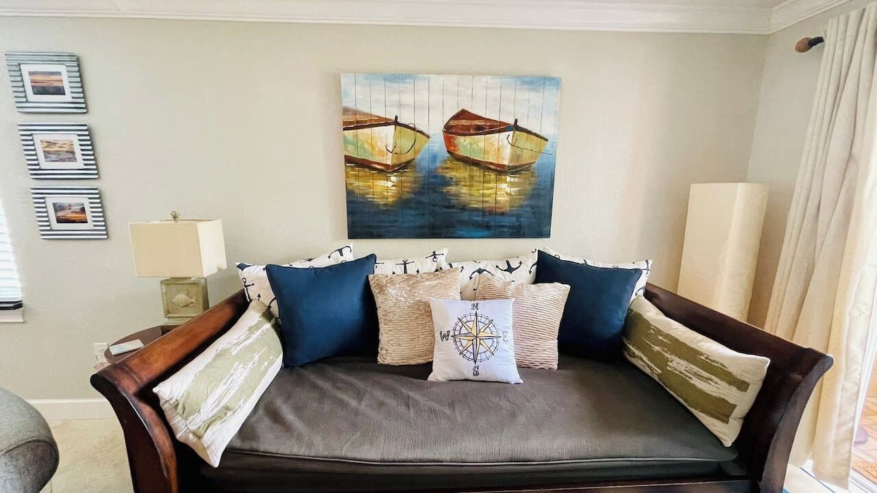 Photo of Livingroom in Capri Isle